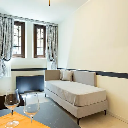 Brand New Boutique In The Heart Of Apartment