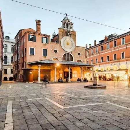 Apartment Brand New Boutique In The Heart Of *